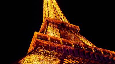 Весь Париж — от Эйфелевой башни до канала Сен-Мартен — в этой книге - vogue.ru - Париж - Ливан