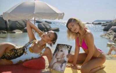 Джастин Бибер - Белла Хадид - Хейли Болдуин - Две богини: Хейли Бибер и Белла Хадид в рекламной кампании Versace (ФОТО) - hochu.ua