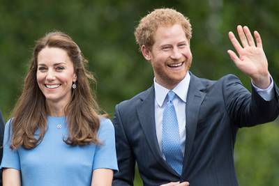 принц Гарри - Кейт Миддлтон - Меган Маркл - принц Уильям - принц Чарльз - Камилла - Как Кейт Миддлтон, принц Уильям и другие члены королевской семьи поздравили принца Гарри с 36-летием - spletnik.ru - Сша - Англия