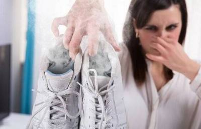 12 советов, как устранить неприятный запах в кроссовках, из-за которого чувствуешь себя неловко - lifehelper.one