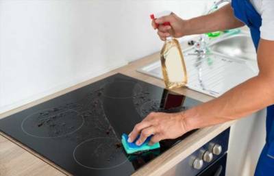 7 способов чистки стеклокерамической плиты, которые не причинят ей вреда - milayaya.ru