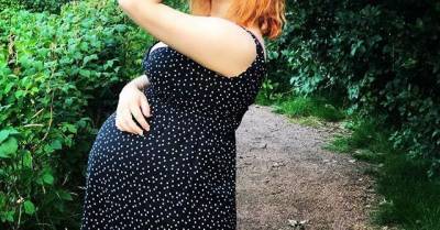 Беременная близнецами женщина стала звездой Tik Tok из-за гигантского живота: видео - wmj.ru