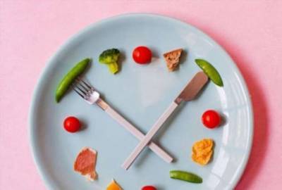 В какие часы дня можно есть без ограничений? - lublusebya.ru