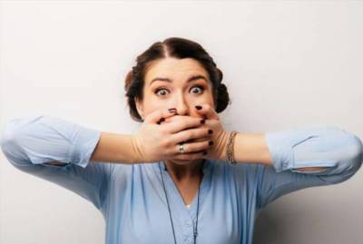 Как бороться с неприятным запахом изо рта: 11 рабочих советов - milayaya.ru