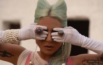 Леди Гага - "Мой опыт с психическим здоровьем": Леди Гага выпустила новый клип "911" (ПРЕМЬЕРА) - hochu.ua