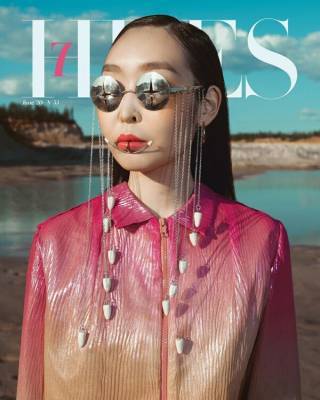 Обложку фэшн журнала “7huesmag” украсила якутская модель - kerekuo.ru