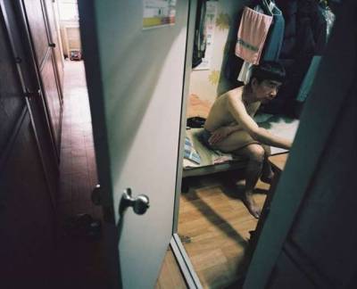 Фотограф показывает суровую реальность жизни в комнатах площадью 4 м² в Южной Корее - milayaya.ru - Южная Корея - Корея - Сеул