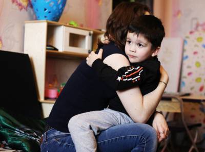 «Мой сын умеет любить так, как никто другой»: монолог мамы ребенка с аутизмом - marieclaire.ru