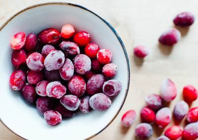 Лесная ягода: как брусника поддержит наш иммунитет этой зимой - vogue.ua