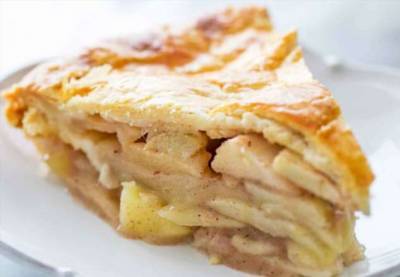 Яблочный пирог тает во рту: прозрачное тесто и много сочной начинки - lublusebya.ru