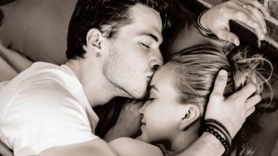 7 важных вещей, которые все любящие пары делают перед сном - gurutest.ru