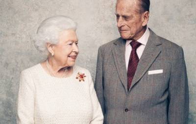 королева Елизавета II (Ii) - принц Гарри - принц Филипп - Кейт Миддлтон - принц Уильям - Елизавета Королева - Королева Елизавета II и принц Филипп сделали прививки от COVID-19 - hochu.ua - Англия