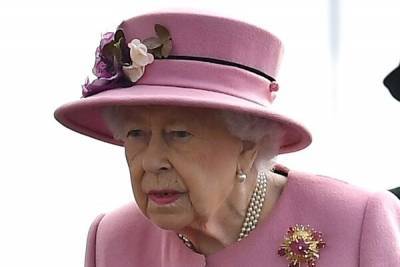 принц Гарри - принц Эндрю - королева Елизавета - Саймон Боуз-Лайон - Члена семьи королевы Елизаветы будут судить за домогательства - 7days.ru