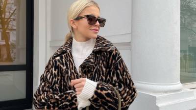 Даур Каролин - 10 зимних образов модницы Каролин Даур - vogue.ua