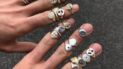 Почему вам нужны кольца-печатки Seb Brown мельбурнского дизайнера Себа Брауна - vogue.ru - Мельбурн