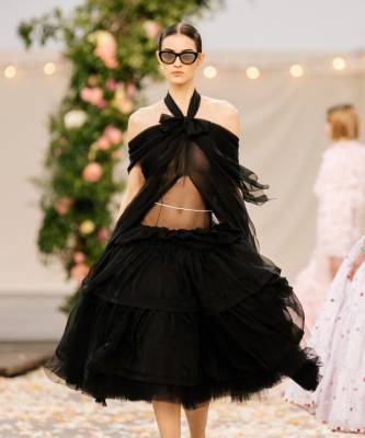 Ванесса Парадь - Семейные узы: Chanel Haute Couture SS21 - elle.ru