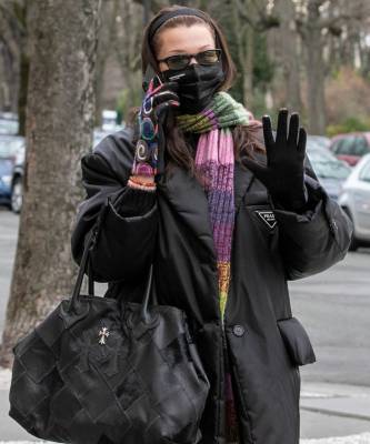 Белла Хадид - Что носить прямо сейчас — Белла Хадид показывает главные мастхэвы на оставшийся месяц зимы - elle.ru - Нью-Йорк