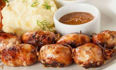 Колбаски из свинины и сыра: ресторанный повар делится рецептом - lublusebya.ru