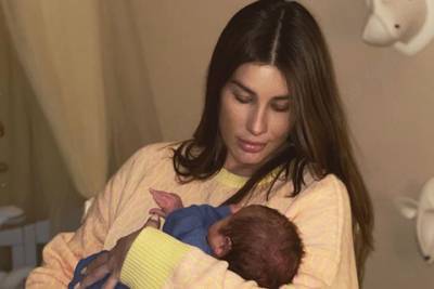 Кети Топурия - Лев Гейхман - Кети Топурия поделилась первым снимком с новорожденным сыном - spletnik.ru