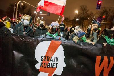 Протесты в Польше: почему женщины выходят на улицы страны nbsp - woman.rambler.ru - Польша
