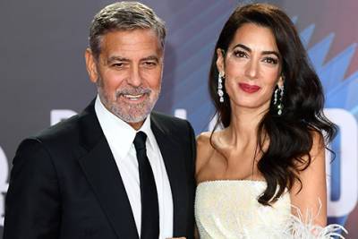 Джордж Клуни - Амаль Клуни - George Clooney - Amal Alamuddin - Джордж и Амаль Клуни посетили премьеру фильма The Tender Bar в Лондоне - spletnik.ru - Лондон - Англия - Лос-Анджелес