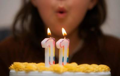 Свечи для торта: почему они уместны не только на дне рождения, их можно ставить не только на торты, как получить столб безопасных искр с холодным фонтаном - ladyspages.com