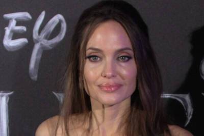 Анджелина Джоли - Роковая блондинка: новая Анджелина Джоли покорила фанатов - 7days.ru