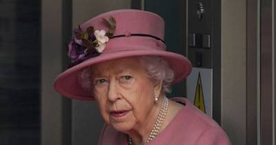 королева Елизавета - Здоровье королевы вызывает все более серьезные опасения - 7days.ru - Ирландия