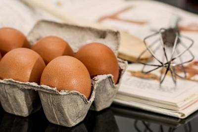 Елен Гутыро - Почему в большинстве холодильников лоток для яиц имеет именно 8 ячеек, а не 10 или 12 - belnovosti.by - Россия