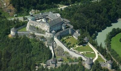 Замок Хоэнверфен: средневековая крепость, окруженная живописными Альпами - fokus-vnimaniya.com - Германия - Австрия