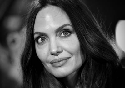 Анджелина Джоли - Анджелина Джоли на премьере "Вечных" в Лондоне - vogue.ua - Лондон