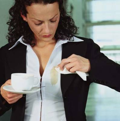 Чем вывести пятно от кофе с одежды: эффективные способы - milayaya.ru