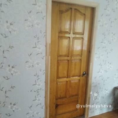 Как перекрасить старую лакированную дверь (не шкуря и не снимая лак) - milayaya.ru