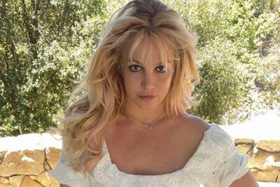 Бритни Спирс - Кевин Федерлайн - Britney Spears - Мэтью Розенгарт - Бритни Спирс впервые за 13 лет выпила шампанского и заявила, что хочет родить ребенка - spletnik.ru