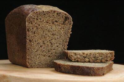 Почему опытные хозяйки хранят хлеб в холодильнике: интересная хитрость - lifehelper.one