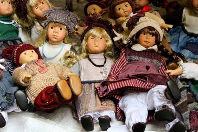 Как взрослые играют в куклы? - lifehelper.one - Россия