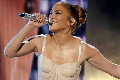 Дженнифер Лопес - Бен Аффлек - Jennifer Lopez - Вильям Портер - Dress Code. В Лос-Анджелесе прошла премия American Music Awards. Среди гостей — Дженнифер Лопес, Måneskin, Билли Портер - spletnik.ru - Сша - Италия - Лос-Анджелес