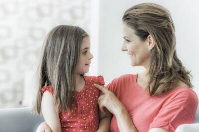 «Будь сильной». 5 фраз, которые лучше не говорить своей дочери - aif.ru