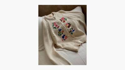 принцесса Диана - Познакомьтесь с британским брендом &Daughter — они делают экологичные вязаные свитеры с трогательными орнаментами - vogue.ru