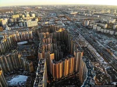 35 подъездов, 3708 квартир и огромная парковка вместо двора - lublusebya.ru