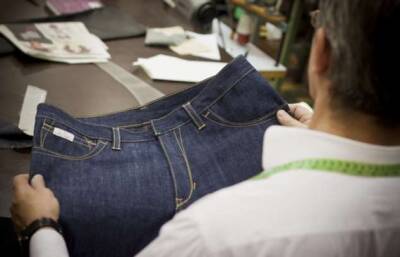 На что нужно обращать внимание при выборе джинсов, если хочется приобрести качественные штаны - chert-poberi.ru