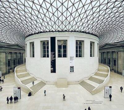 12 крупнейших музеев мира, которые можно посетить, не вставая с дивана - fokus-vnimaniya.com - Париж - Лондон - Англия - Амстердам - Мадрид