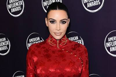 Ким Кардашьян - Kim Kardashian - После трех неудачных попыток Ким Кардашьян наконец сдала экзамен по юриспруденции - spletnik.ru - штат Калифорния