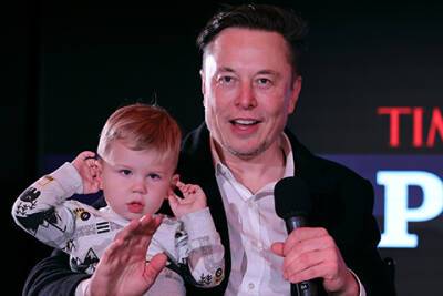 Илон Маск - Elon Musk - Илон Маск пришел на премию журнала Time с сыном и рассказал о личной жизни: "Живу в технологическом монастыре" - spletnik.ru - Лос-Анджелес