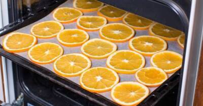 Притащила домой 3 кг дешевых апельсинов, чтобы сделать из них ароматные елочные украшения, квартира пахнет Новым годом - lifehelper.one