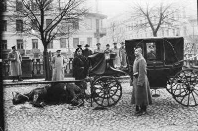 История одной фотографии: ограбление кареты казначейства в 1906 году - chert-poberi.ru