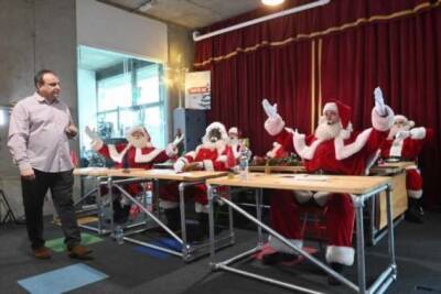 В Лондоне вновь открылась школа Санта-Клаусов - chert-poberi.ru - Лондон