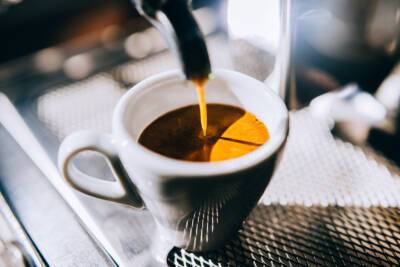 Сколько надо пить кофе: отвечают эксперты - vogue.ua