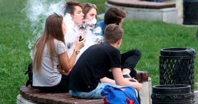 ”Стики ”стреляю” у мамы”: каждый пятый подросток в Украине курит электронные сигареты - womo.ua - Украина - Киев