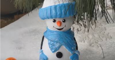 Снеговик, который никогда не растает. Чудесная поделка для украшения участка - cpykami.ru